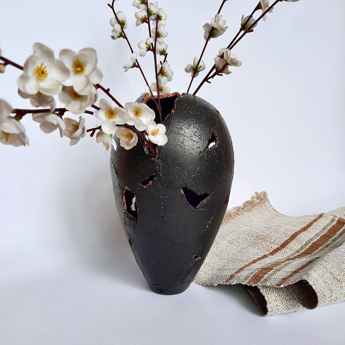 Black ceramic vase in vintage style. Vase for dried flowers Etsy
