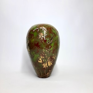 Ręcznie robiony ceramiczny wazon na kwiaty / Wazon w kolorze zielono-brązowym ze złoconymi wzorami / Nowoczesny ceramiczny wystrój wnętrz / Prezent na parapetówkę