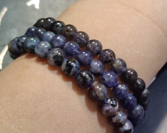 Iolite Bead Stretch Bracelet: Women&#39;s Gemstone Jewelry