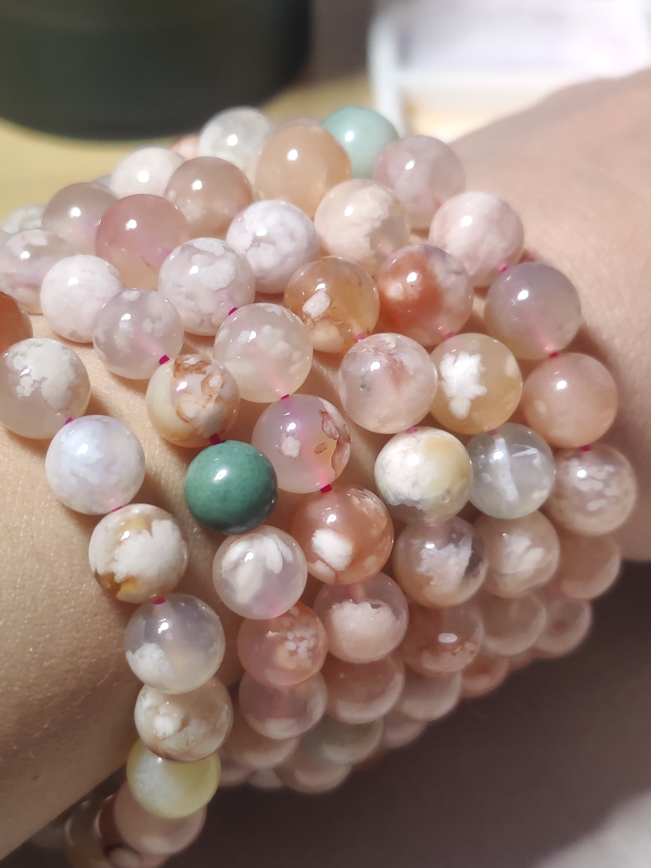 Green Flower Agate Bead Bracelet: Women's Stretch Bracelet