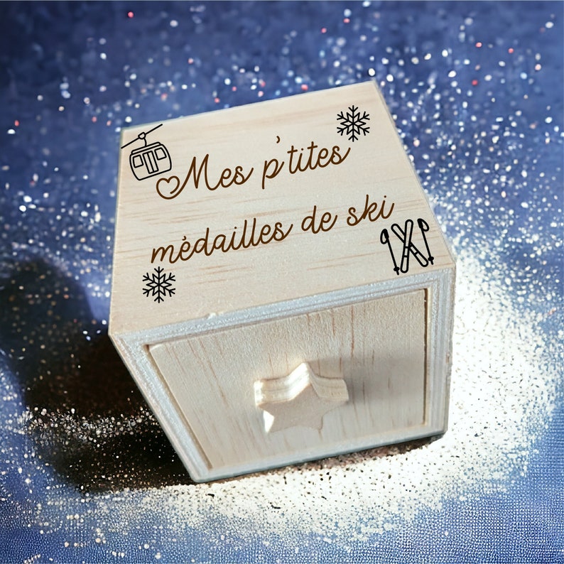 boite à bijoux, boite personnalisé ,boite à bijoux enfant ,cadeau enfant ,bijoux ,rangement bijoux ,ski,méailles ,médailles ski image 1