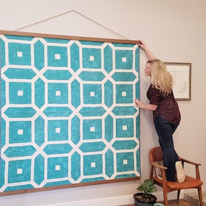 How to Hang a Quilt Wooden Frames for Displaying a Quilt on the Wall image 1