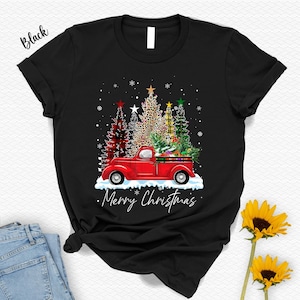 Merry Christmas Shirt,Vintage Christmas,Cute Holiday Shirt,Christmas Tree T-Shirt,Christmas Gift For Her,Holiday Decor,Winter Clothing