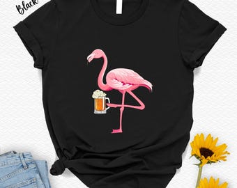Camiseta de flamenco bebiendo cerveza: regalo para los amantes de los animales