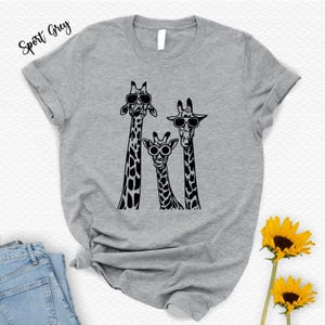 Giraffe T-Shirt, Cute Animal Shirt, Safari Outfit, Wildlife Tee, National Park Shirt, Zoo Animal Shirt, Botanical Shirt, Safari Animal Tee