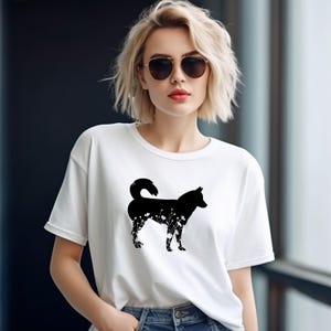 Camiseta con estampado floral de husky siberiano: Regalo para amantes de los animales imagen 2