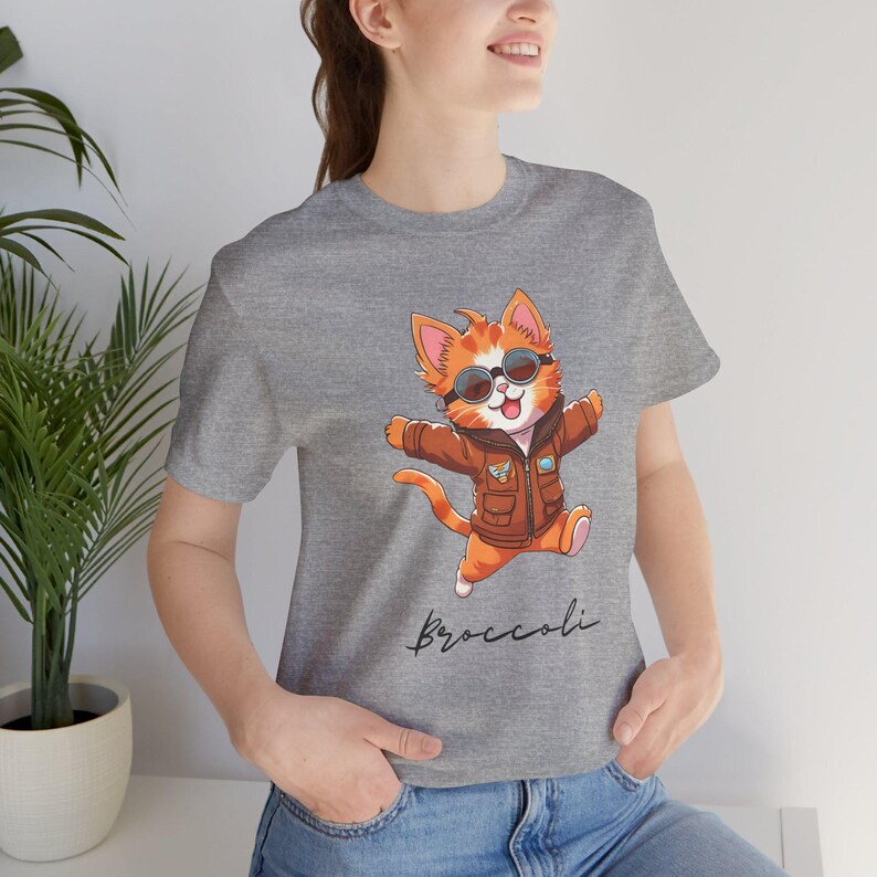Fantasy Book Lover-T-shirt: Broccoli Cat Graphic, Onyx Storm-shirt Athletic Heather