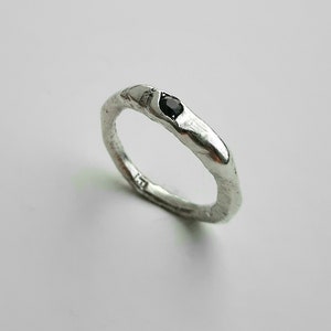 Reticulated Ring with Gemstone/ Organic Shape/ Natural Shape/ Melted Jewellery