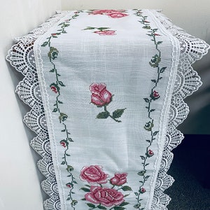 Vintage Venice Lace Table Runner: Floral Cross Stitch Embroidery