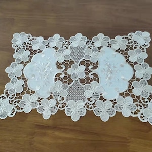 Vintage Lace Embroidered Placemat: Elegant Beige Linen, 12&quot;x18&quot;