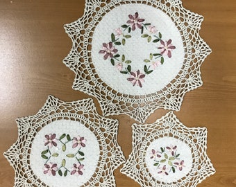 A&MT Crochet Ribbon Embroidered Linen Doilies; Set of 4 pieces - Beige