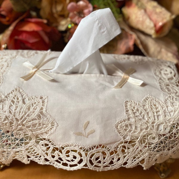 AMT Pretty Victorian Lace Style ,Decorative Embroidered Rectangular Luxury Embroidered Linen  Cotton Tissue Box Cover - Beige