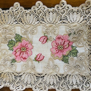AMT Elegant High Quality Brand New Vintage Lace  with Cross Stitch Luxurious Embroidery Linen Placemats: 11 x 17&quot; OB. Beige/white