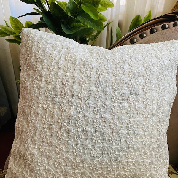 A&MT Vintage Floral Lace Embroidered Decorative Throw Pillow/Cushion Cover: 16"x16" White