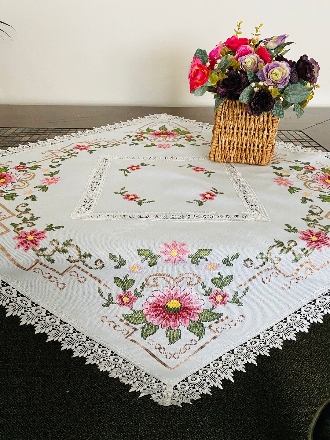 A&MT Vintage Venice Lace With Floral Cross Stitch