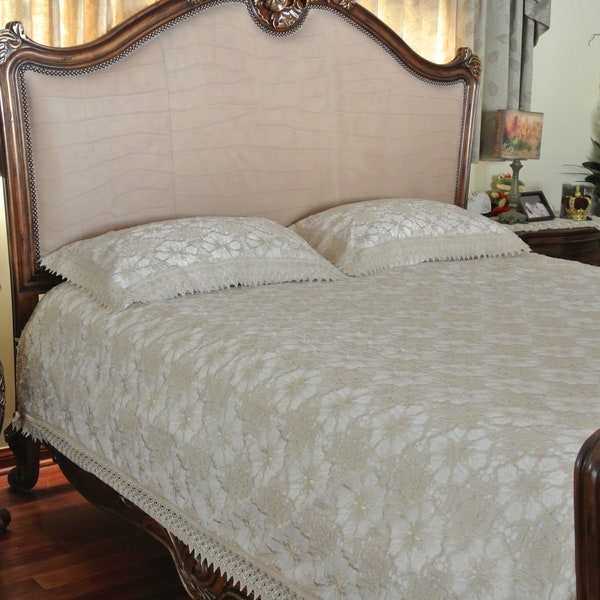 A&MT Handmade Venice Lace Embroidery Bed Set - Pillow Shams + Bedspread / Bed Cover, Linens, Quilt; Sizes: Full, Queen, King (Beige, White)