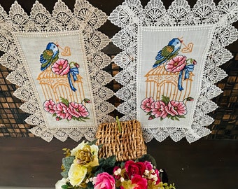 Vintage Venice Lace Placemat: Floral Embroidered Linen, Beige/White (12x18")