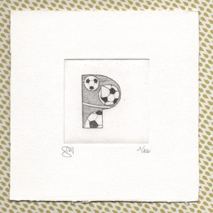 Alfabeto - Lettera P  "Palloni"  - Stampa d’arte, disegno, miniatura. Incisione ad acquaforte e acquatinta stampata e acquerellata a mano
