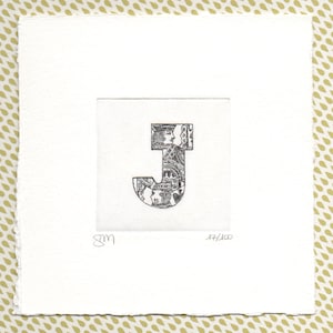 Alfabeto - Lettera J  "Jack"  - Stampa artistica, disegno, miniatura. Incisione ad acquaforte e acquatinta stampata e acquerellata a mano