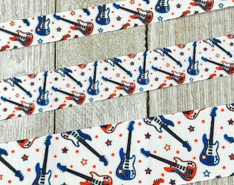 USA-patriotiska gitarrer på vitt grosgrain-tryckt band: 5/8", 7/8", 1.5", hundhalsband, 4 juli, självständighetsdagen, bagageetikett