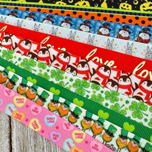 Krijg precies wat je ziet! 10 x 1-yard cut 5/8" vakantie assortiment grosgrain bedrukt lint - bagagelabel - haarstrik - cadeauverpakking - traktatiezakje