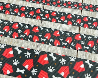 Casita de perro roja con huesos y huellas de perro sobre cinta de grogrén negra estampada - 9,5 cm, 16,3 cm, 21,5 cm y 3,8 cm - Para coser, crear, collares, lazos y envolver
