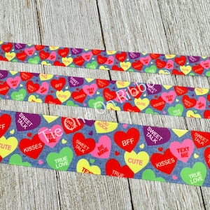 Cinta de grogrén estampada con corazones brillantes y conversación en azul intenso: 5/8, 7/8 y 1,5 pulgadas: costura, manualidades, decoración, álbumes de recortes y moños