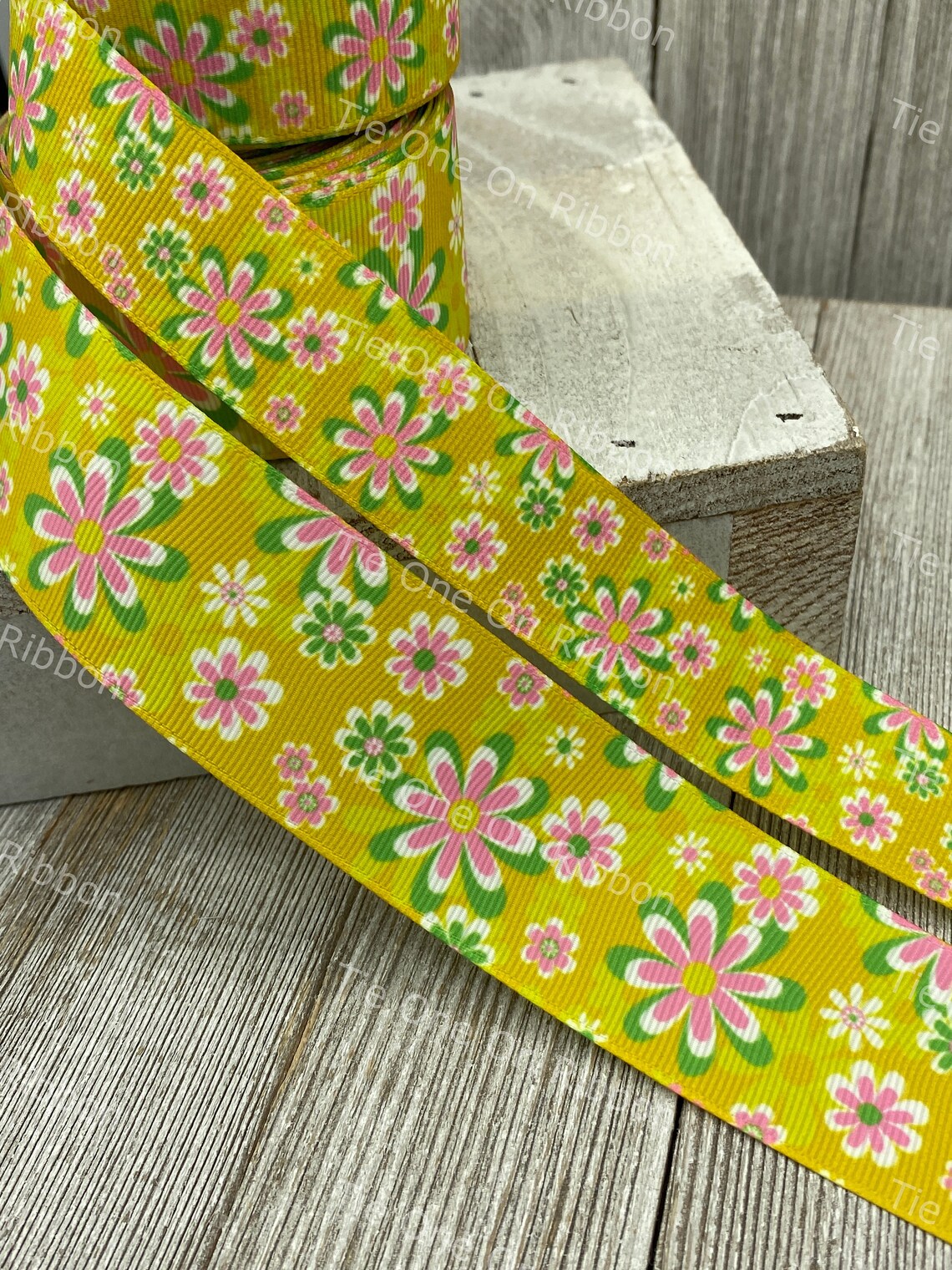 Ausverkauf 5 m Retro Rosa und Grüne Blumen auf goldgelbem | Etsy