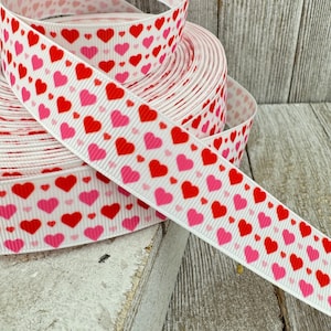 Filas de corazones de San Valentín impresos en cinta de grosgrain blanca - 7/8&quot; - Costura - Manualidades - Decoración - Álbum de recortes - Lazos - Cuellos - Decoración de fiestas