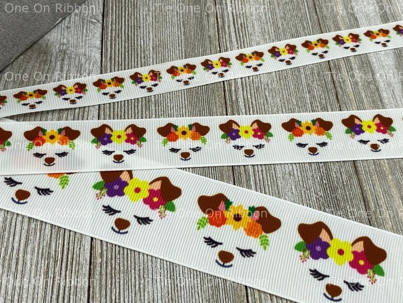 VENTA Cinta de grosgrain con corona de flores y cara de perro cachorro de 5 yardas 5/8 1 1.5 Coser Artesanía Lazo Collar Cinta impresa Estampado animal imagen 1