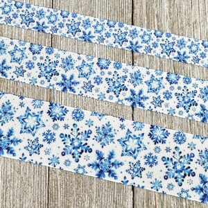 Blauwe wintersneeuwvlokken op wit grosgrain bedrukt lint: 5/8&quot;, 1&quot;, 1,5&quot; - naaiconcept, Chanoeka, haarstrik, Hoiday-feestdecor