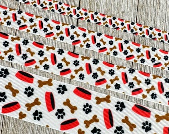 Huellas de perro negras, cuencos rojos y huesos sobre cinta de grogrén blanca estampada - 9,5 cm, 16,3 cm, 21,5 cm y 3,8 cm - Para coser, manualidades, collares, lazos y etiquetas