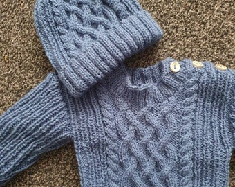 Cable knit jumper and hat