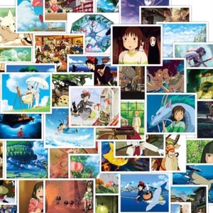 K&ouml;nnte beinhalten: Eine Collage farbenfroher Illustrationen im Anime-Stil mit Charakteren und Szenen aus verschiedenen Animationsfilmen. Die Bilder sind in quadratischen und rechteckigen Formaten und zeigen verschiedene Umgebungen und Charaktere.