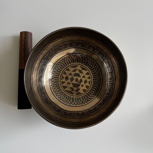 Handmade Singing bowl -  Healing Bowl - Sound Healing - Meditation- Yoga - Chakra Healing - Tibetan Singing Bowl