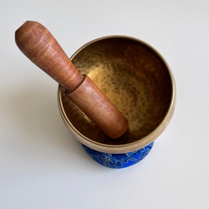 Hand Hammered Handmade Singing bowl, Hand Beaten Singing Bowl, Sound Healing, Chakra Healing Tibetan Gulpa Singing Bowl, Christmas Gifts