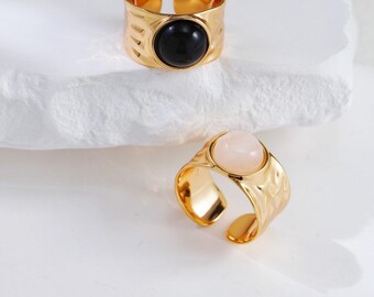Vintage Style Gold Ring | Black Onyx | White Crystal