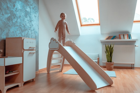 Toboggan intérieur avec nuages Toboggan en bois Meubles Montessori Cadeau  du 1er anniversaire Meubles de salle de jeux Jouets en bois et meubles pour  enfants -  France