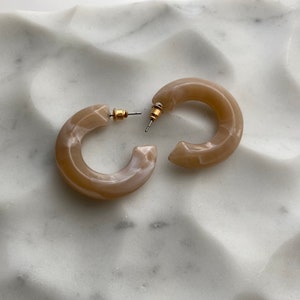 Caramel Color Acetate Acrylic Hoop Earrings , Marble Pattern Open Hoops Earrings, Gift for Her, Colored Elegant Hoops