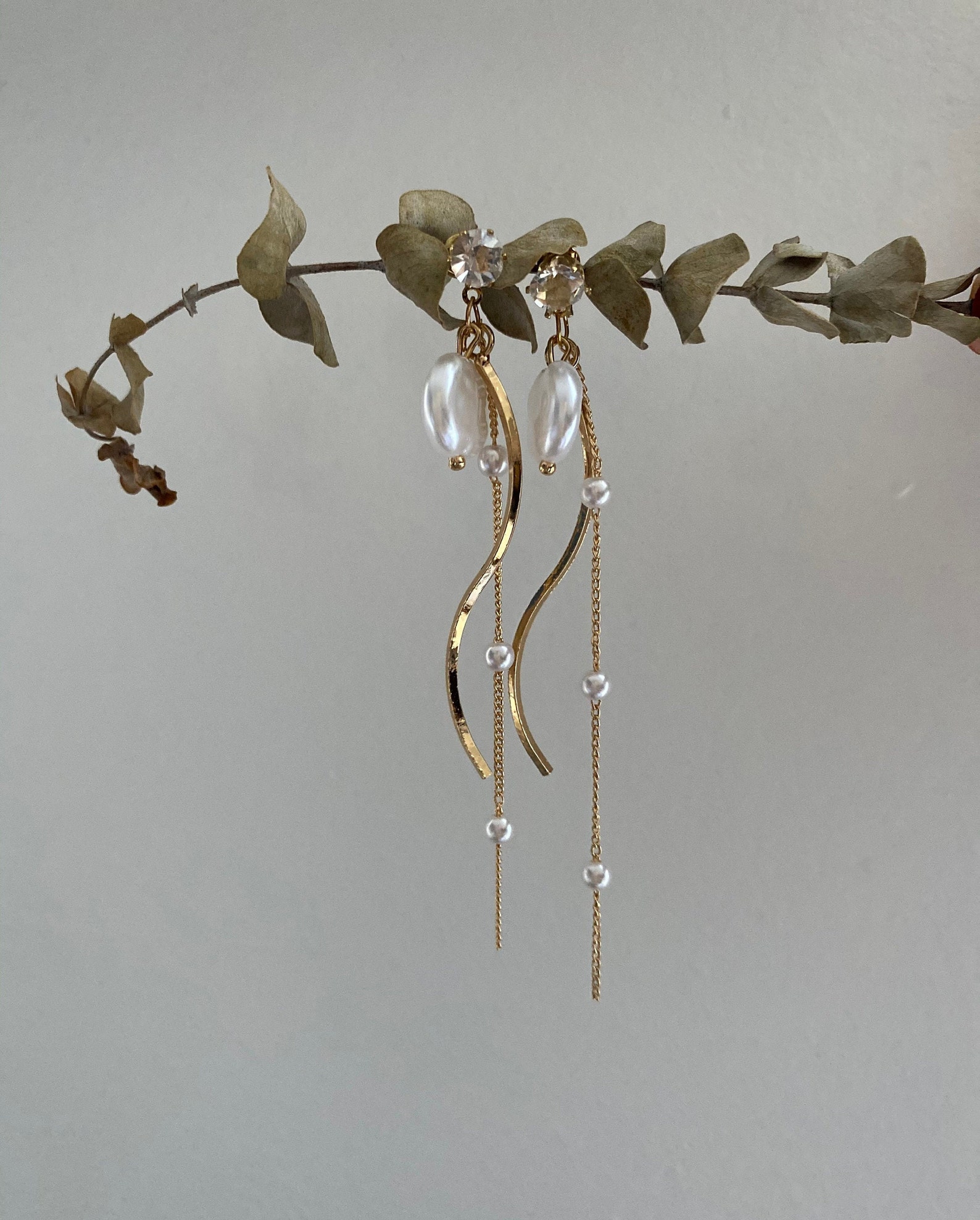 Elegant Golden Pearl Earrings