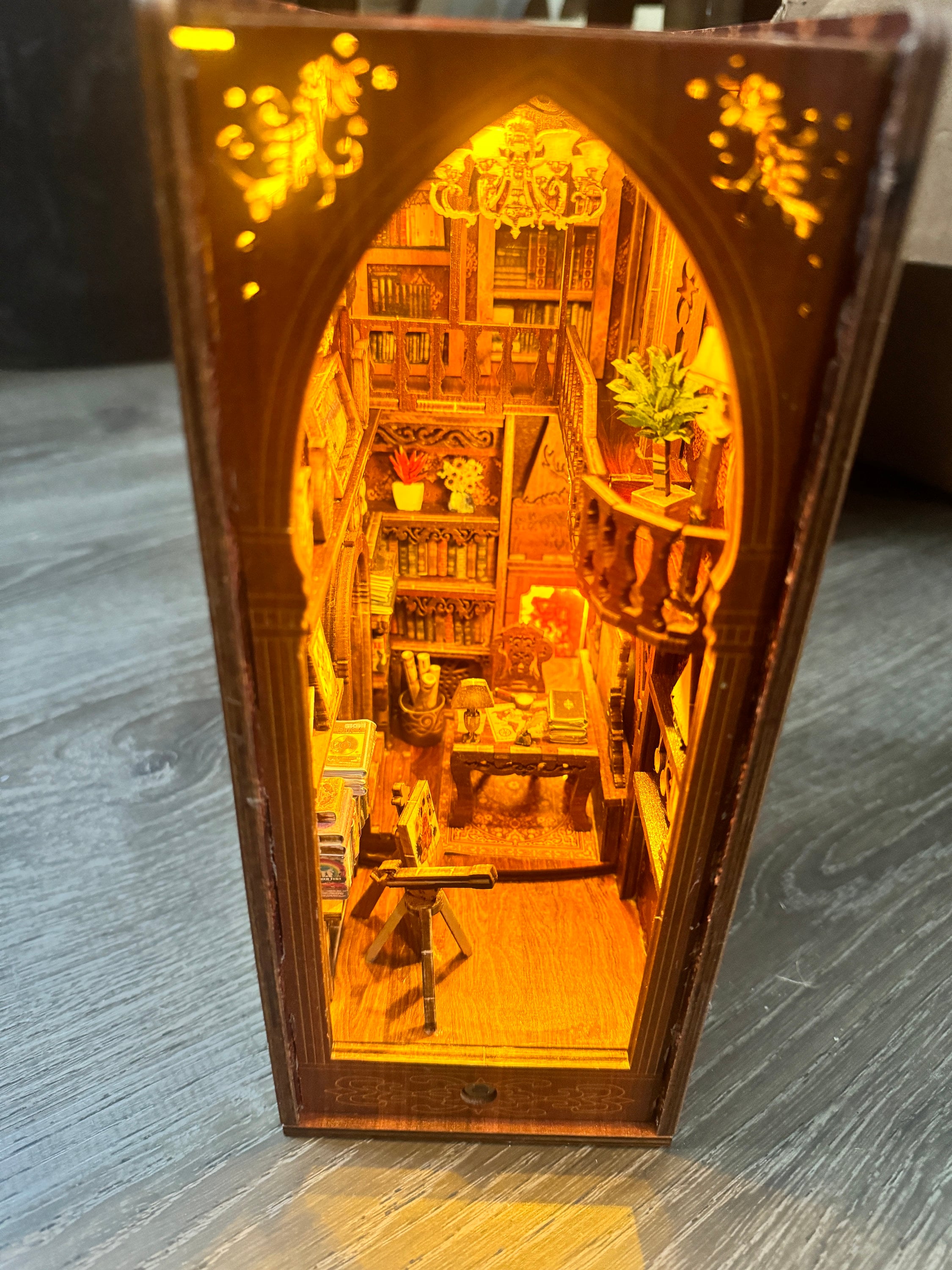 Fsolis Book Nook Kit, DIY Miniature Dollhouse Kit 3D Maroc
