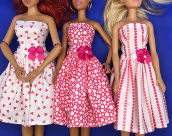 Halter style dress made for 28 inch dolls Doll clothes Doll fashionable strapless dress 