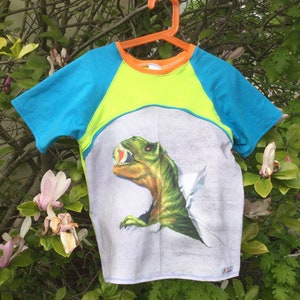 Tolles Dino-Shirt für coole Jungs und Mädels Bild 1
