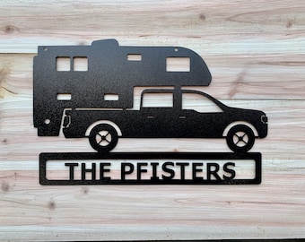 "Personalisiertes Schild ""Slide In Camper""."