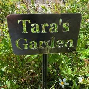 Estaca de metal personalizada para jardín / Regalo para jardineros / Letrero para jardín de mamá / Letrero para jardín de papá / Memorial para mascotas