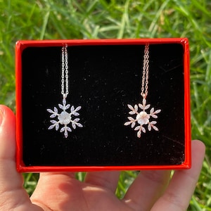 opal necklace , flower opal pendant, for women necklace, silver necklace , bride gift necklace, floral jewelery, necklace, women