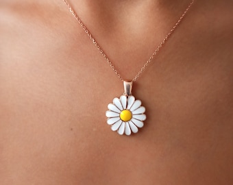 Daisy necklaces , tiny daisy necklace ,925 silver daisy necklace ,daisy pendants ,tiny daisy gift necklace ,to mom gift , gift to girlfriend