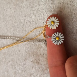 Daisy necklaces , tiny daisy necklace ,925 silver daisy necklace ,daisy pendants ,tiny daisy gift necklace ,to mom gift , gift to girlfriend