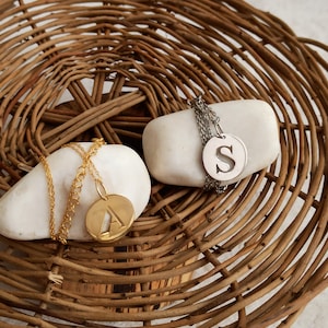Personalized necklace, letter pendants, Letter necklace, silver locket necklace ,gift necklace, letter locket necklace ,gift for girlfriend