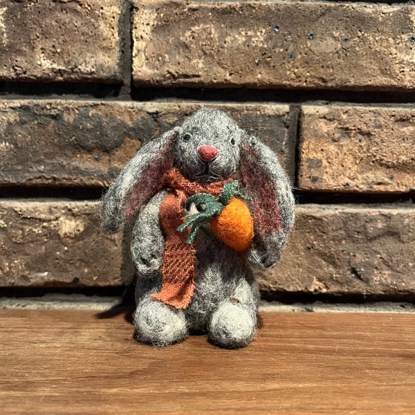 Bunny Holding Carrot Wool Scarf Gray Sitting Needle Felted Handmade Gift for Her Sister Daughter Easter Spring Gardener Vegan Nursery Baby